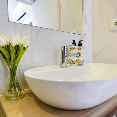 Apartamento Magnolia 6 Luxury With Ac Metro Downtown Oporto