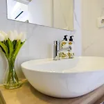 Апартаменты Magnolia 6 Luxury With Ac Metro Downtown Порту